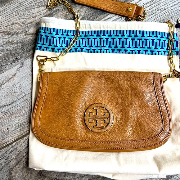 Tory Burch 2 in 1 Tan Leather Bag w Gold Accents. Cross body bag & clutch - Picture 2 of 16